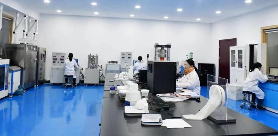 厲害了！氟達氫能2萬平米密封墊片與塑料極框生產線即將投產.jpg